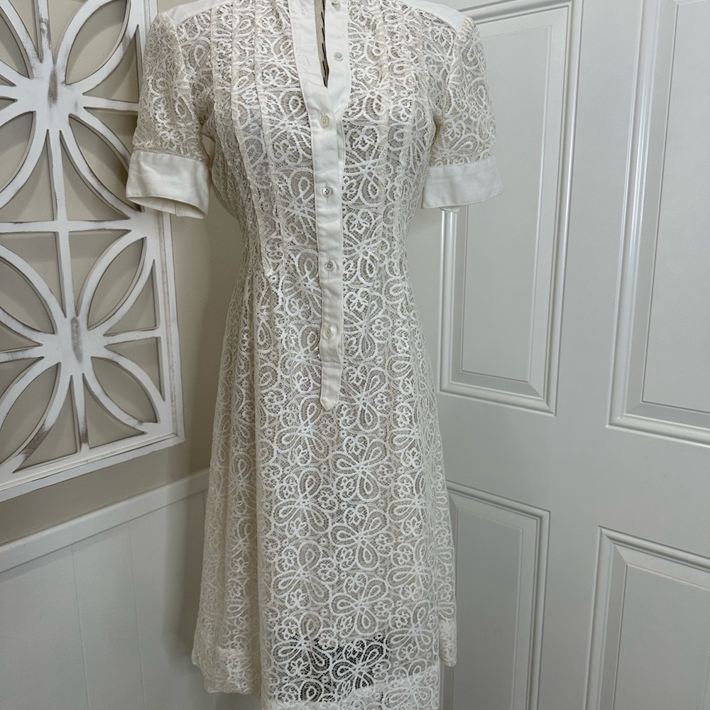 Elegant White Lace Dress “petite”